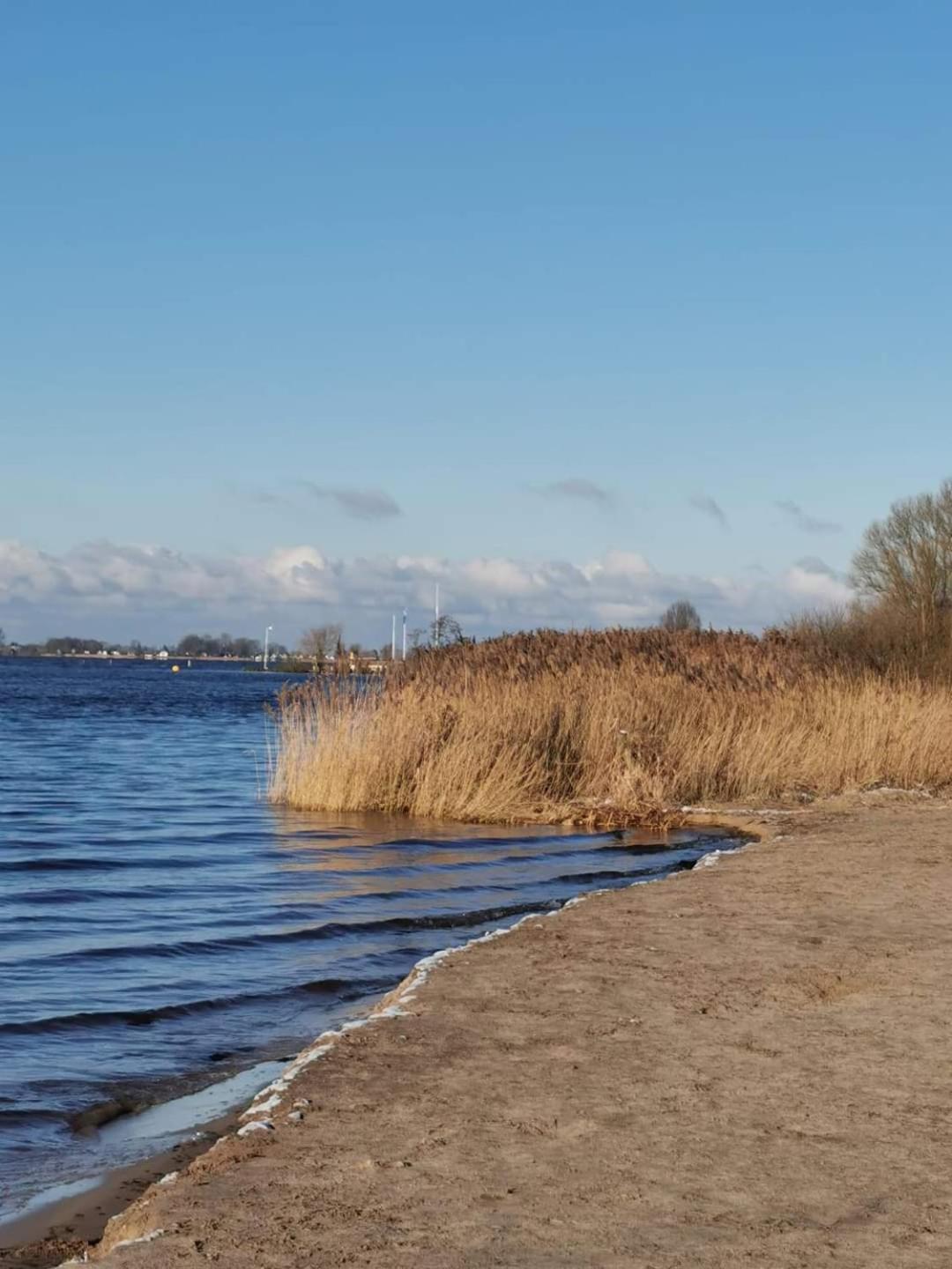 Seeliebe, 300 Meter Zum Wasser, Mit Terrasse Und Garten Lembruch Esterno foto